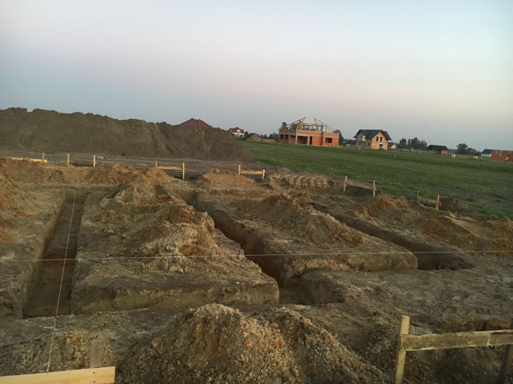 Po prawej garaż Po prawej garaż