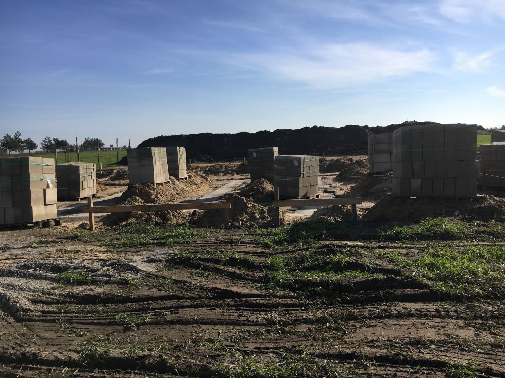 14.10 bloczki trafiły na budowę 14.10 bloczki trafiły na budowę